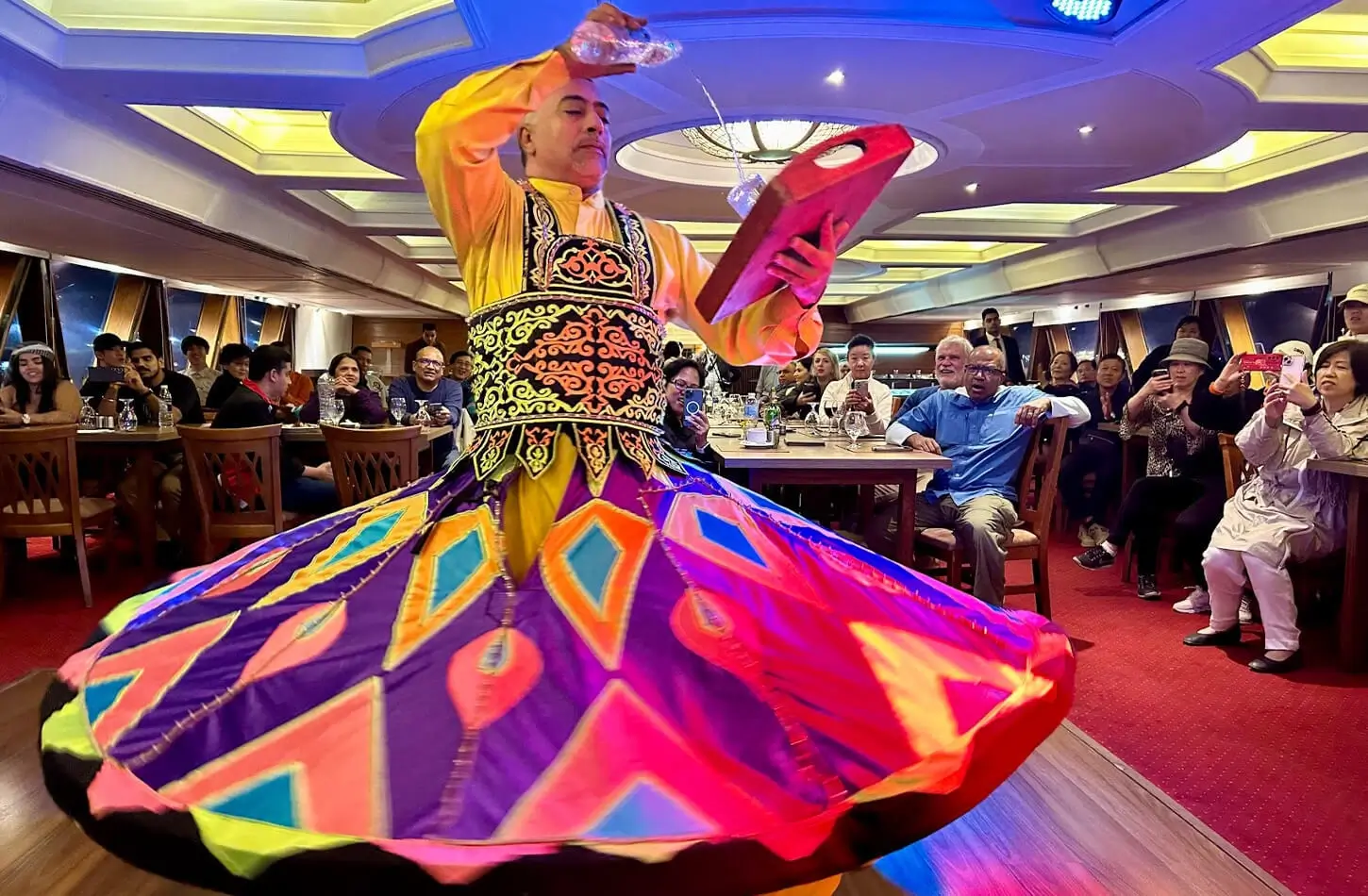 Live Entertainment & Cultural Performances